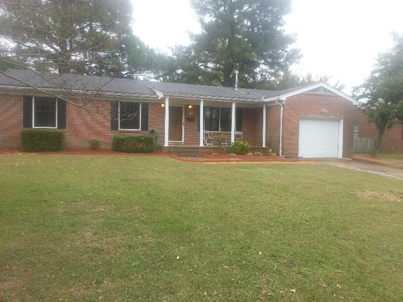 41 Sandra Dr in Newport News, VA - Building Photo