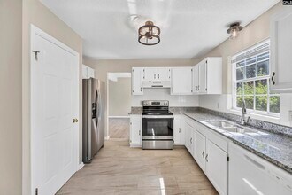 605 N Donar Dr in Columbia, SC - Building Photo - Building Photo