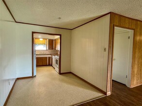 807 Horlock Ave in Navasota, TX - Building Photo - Building Photo