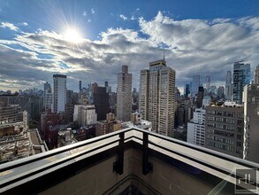 East 39th Street, Unit 21A in New York, NY - Foto de edificio - Building Photo