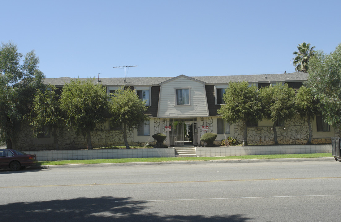 245 Junipero Serra Dr in San Gabriel, CA - Foto de edificio