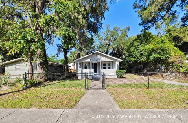 9014 1st Ave in Jacksonville, FL - Foto de edificio - Building Photo