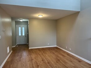 447 Kilkenny Ct in Carol Stream, IL - Building Photo - Building Photo