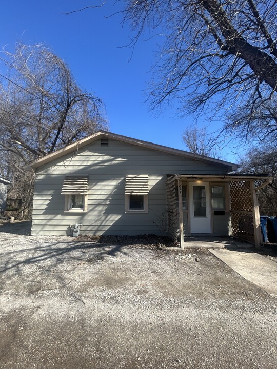 617 Leonard St in Alton, IL - Building Photo