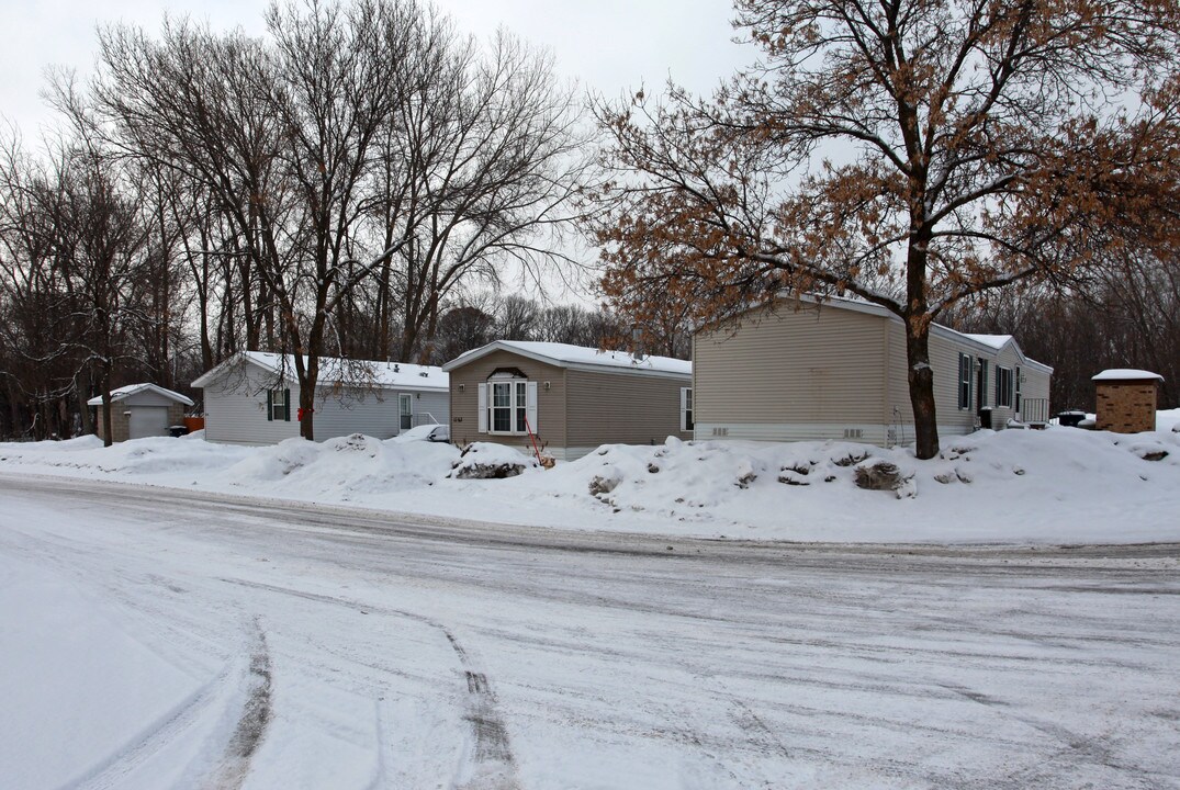 Creekside Mobile Home Park in Coon Rapids, MN - Building Photo