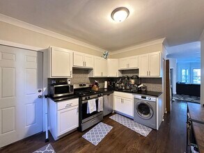 842 W Waveland Ave, Unit J09P in Chicago, IL - Foto de edificio - Building Photo