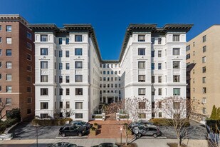 2123 California St NW in Washington, DC - Building Photo