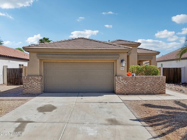 property at 2633 E Calle Del Norte Dr