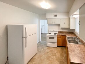 230 S Hillsdale Dr in Bloomington, IN - Building Photo - Building Photo