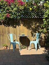 2229 S Burnside Ave, Unit 1 in Los Angeles, CA - Building Photo - Building Photo