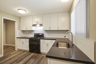 4733 Orion Ave in Sherman Oaks, CA - Building Photo