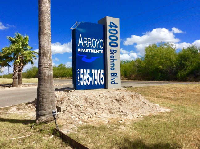 Arroyo Apartments in Kingsville, TX - Foto de edificio - Building Photo