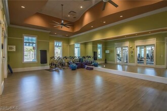 7285 Saona CT in Naples, FL - Foto de edificio - Building Photo
