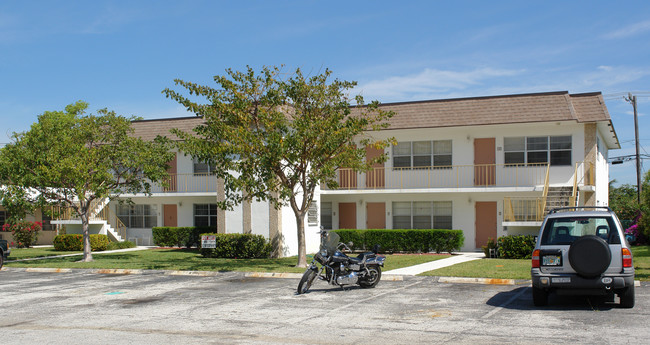 2255 SE 5th St in Pompano Beach, FL - Building Photo - Building Photo