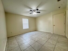 209 Mescalero Dr in Laredo, TX - Building Photo - Building Photo
