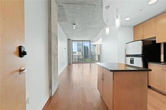 860 Peachtree St NE, Unit 1313 in Atlanta, GA - Building Photo - Building Photo