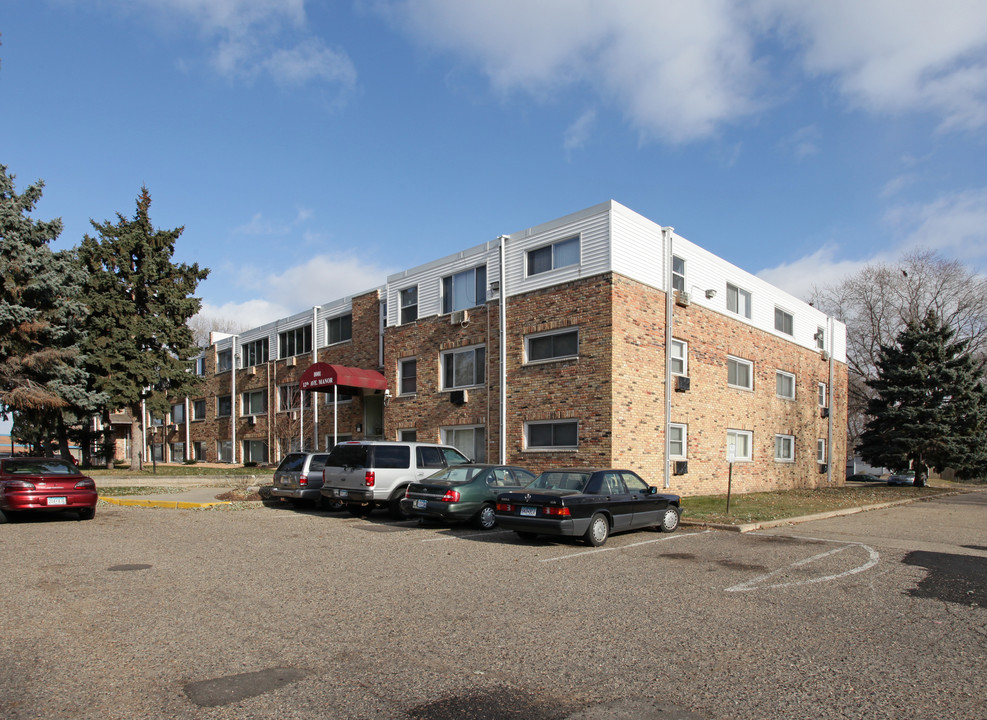 12th Ave Manor in Bloomington, MN - Building Photo