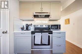 4230 Bloor St W in Toronto, ON - Building Photo - Building Photo