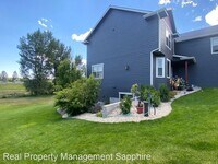 323 Maroon Ct photo'