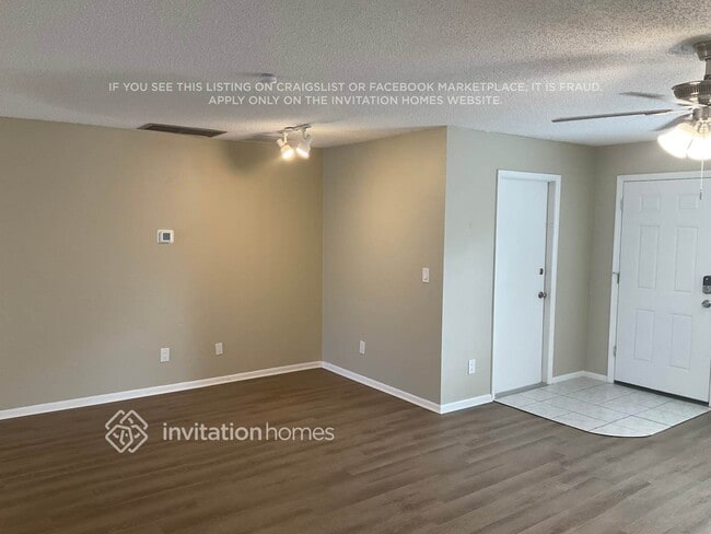 12810 129th Terrace N in Largo, FL - Foto de edificio - Building Photo