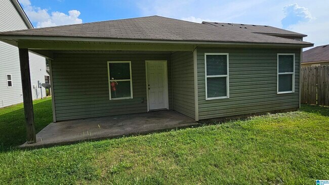 133 Patriot Point Dr in Montevallo, AL - Foto de edificio - Building Photo