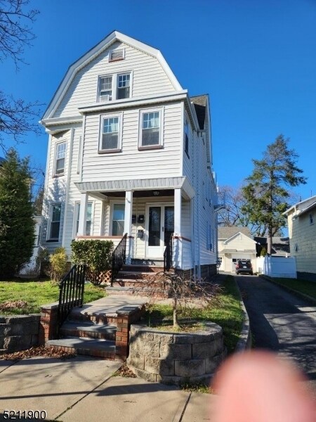29 New St in Bloomfield, NJ - Building Photo