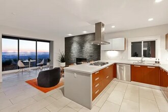 5007 Crystal Ridge Ct in Oakland, CA - Building Photo - Building Photo