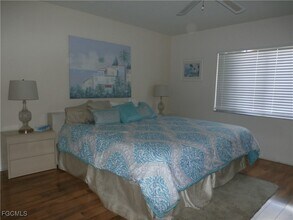 11500 Caravel Cir in Ft. Myers, FL - Foto de edificio - Building Photo