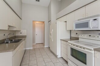 4902 9th Ave E in Bradenton, FL - Building Photo - Building Photo
