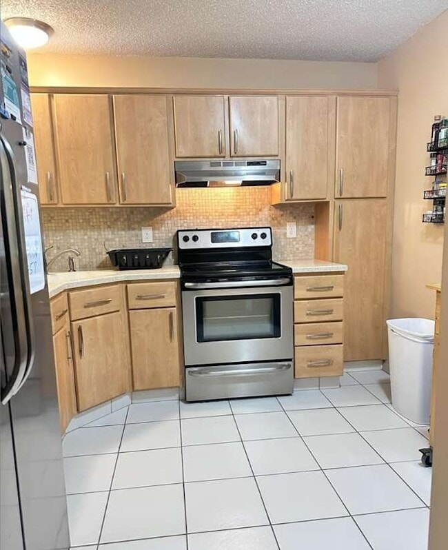 3931 Cocoplum Cir in Coconut Creek, FL - Building Photo - Building Photo