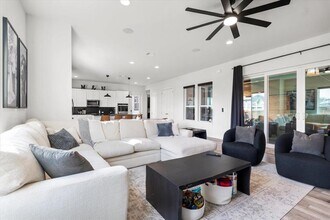 7801 Donnelley Dr in Austin, TX - Building Photo - Building Photo