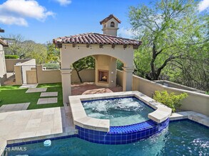 9290 E Thompson Peak Pkwy in Scottsdale, AZ - Building Photo - Building Photo