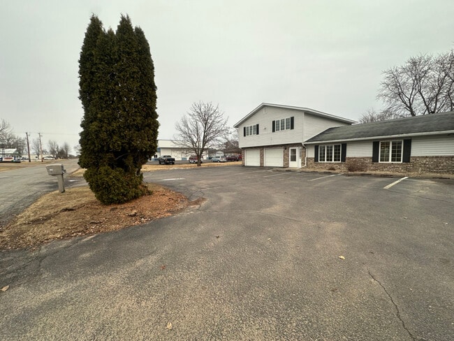 1802 Talen St in Menomonie, WI - Building Photo - Building Photo