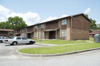 Latanya Village in Macon, GA - Foto de edificio - Building Photo