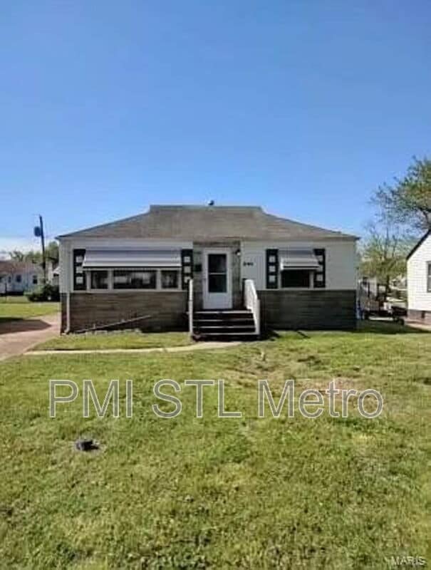 property at 8146 Rector Dr