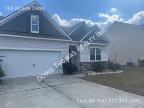 366 Hogan Dr in Richmond Hill, GA - Building Photo