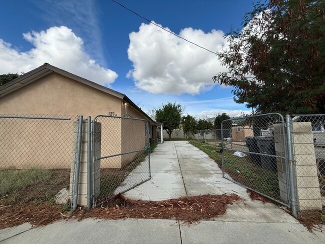 property at 121 N 8th St