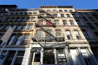 114 Franklin St in New York, NY - Building Photo - Building Photo