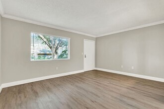 109 Oyster Bay Cir in Altamonte Springs, FL - Building Photo - Building Photo