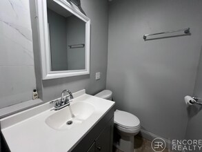 376 Riverway in Boston, MA - Foto de edificio - Building Photo