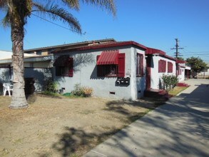 1008 N Burris Ave in Compton, CA - Building Photo - Building Photo