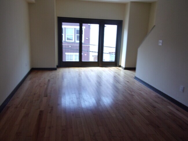 property at 1911 N Gratz St