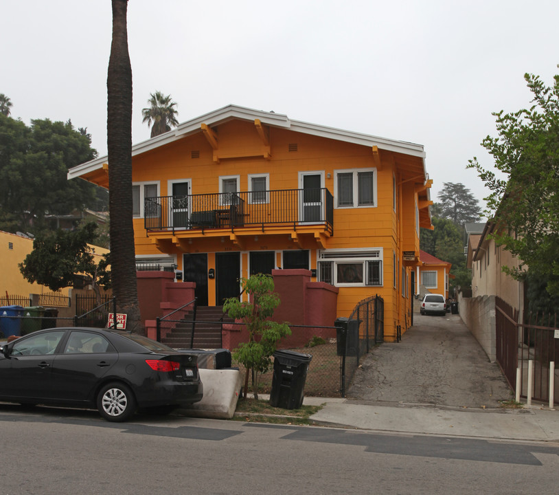 367-375 N Avenue 52 in Highland Park, CA - Foto de edificio