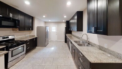 6134 Mary Ln Dr in San Diego, CA - Building Photo - Building Photo