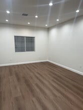 8501 Cranford Ave in Sun Valley, CA - Building Photo - Building Photo