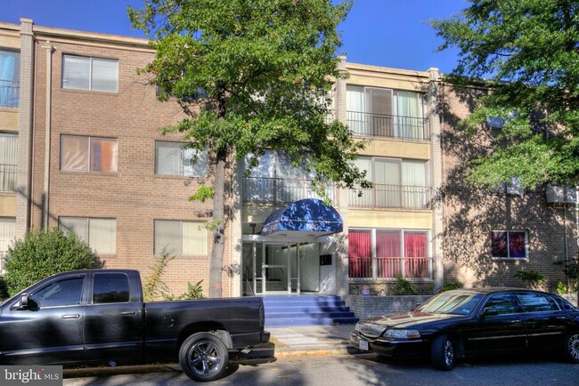 property at 1920 Naylor Rd SE