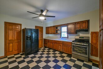 29 N Shafer St in Athens, OH - Building Photo - Building Photo