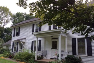 1050 NJ-173 Apartments