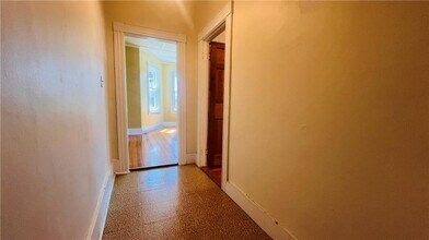 61 Almy St in Newport, RI - Building Photo - Building Photo