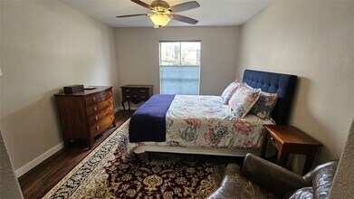 3025 Walnut Bend Ln in Houston, TX - Building Photo - Building Photo